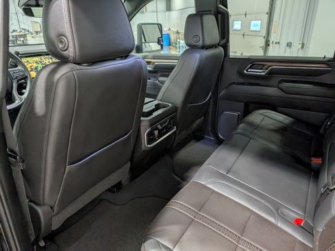 Used 2024 Chevrolet Silverado 2500 High Country w/ High Country Premium Package image 20