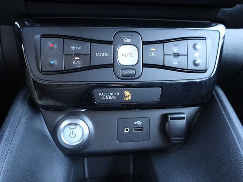 Used 2019 Nissan Leaf SV w/ Protection Package image 26