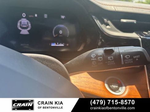 Used 2025 Jeep Grand Cherokee L Summit AWD/4WD image 26