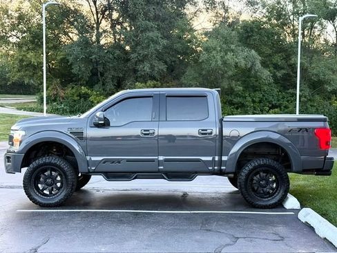 Used 2018 Ford F150 Lariat w/ Equipment Group 502A Luxury AWD/4WD image 4