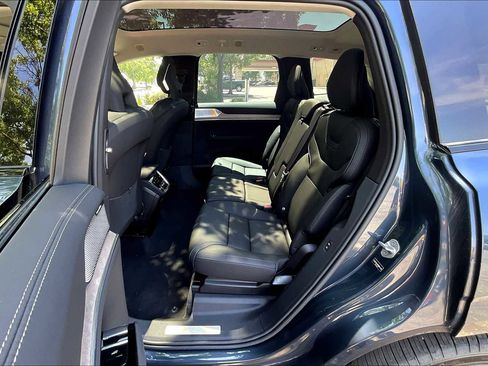 New 2025 Volvo EX90 Ultra image 12