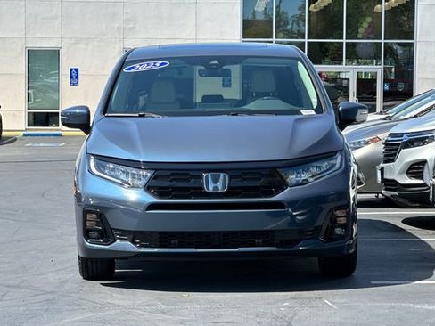 Used 2025 Honda Odyssey Elite image 8
