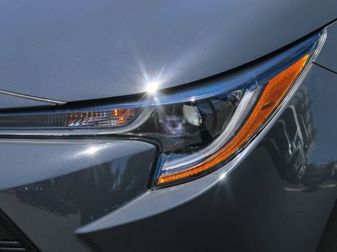 Certified 2025 Toyota Corolla LE FWD image 6