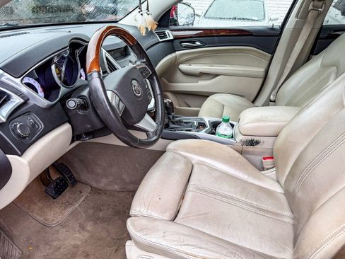 Used 2011 Cadillac SRX Luxury image 5