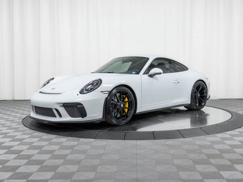 Certified 2018 Porsche 911 GT3 RWD image 1