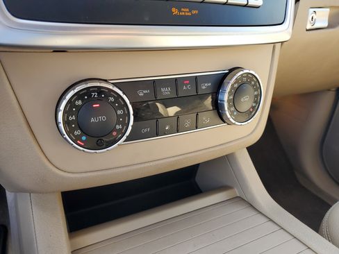 Used 2016 Mercedes-Benz GL 450 4MATIC w/ Premium I Package image 25