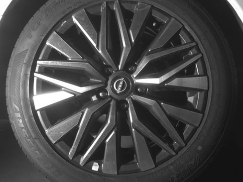 Used 2025 Nissan Altima 2.5 SV image 15