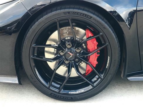 Used 2025 Chevrolet Corvette Z06 image 12