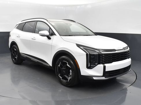 Certified 2026 Kia Sportage EX w/ EX Panorama Roof Package FWD image 2