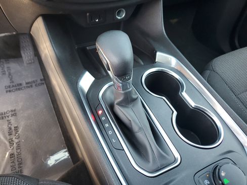 Used 2022 Chevrolet Traverse LT image 26