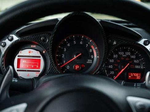 Used 2009 Nissan 370Z Coupe image 8