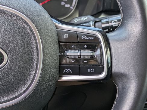 Used 2021 Kia Sorento S FWD image 21