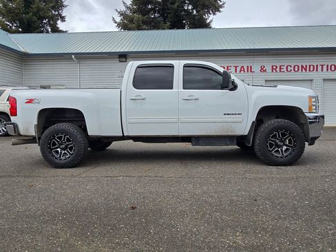 Used 2013 Chevrolet Silverado 2500 LTZ w/ LTZ Plus Package AWD/4WD image 38