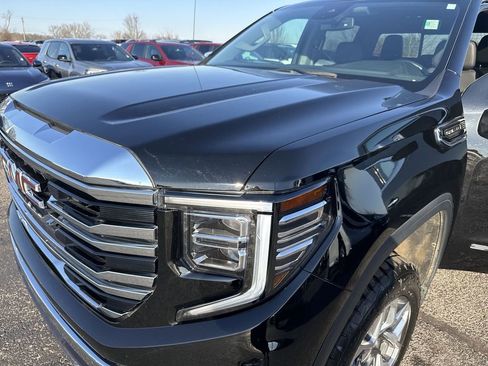 Used 2024 GMC Sierra 1500 SLT w/ SLT Convenience Package image 37