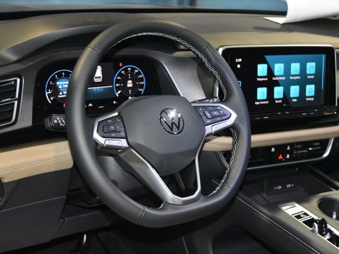 New 2026 Volkswagen Atlas Cross Sport SE AWD/4WD image 2