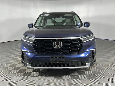 Used 2023 Honda Pilot Elite image 3