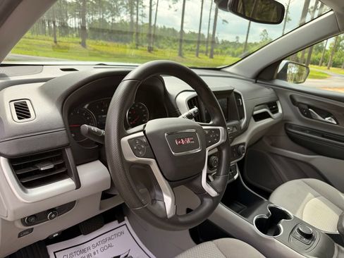 Used 2024 GMC Terrain SLE FWD image 13