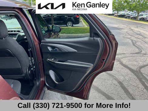 Used 2022 Chevrolet TrailBlazer LT FWD image 52
