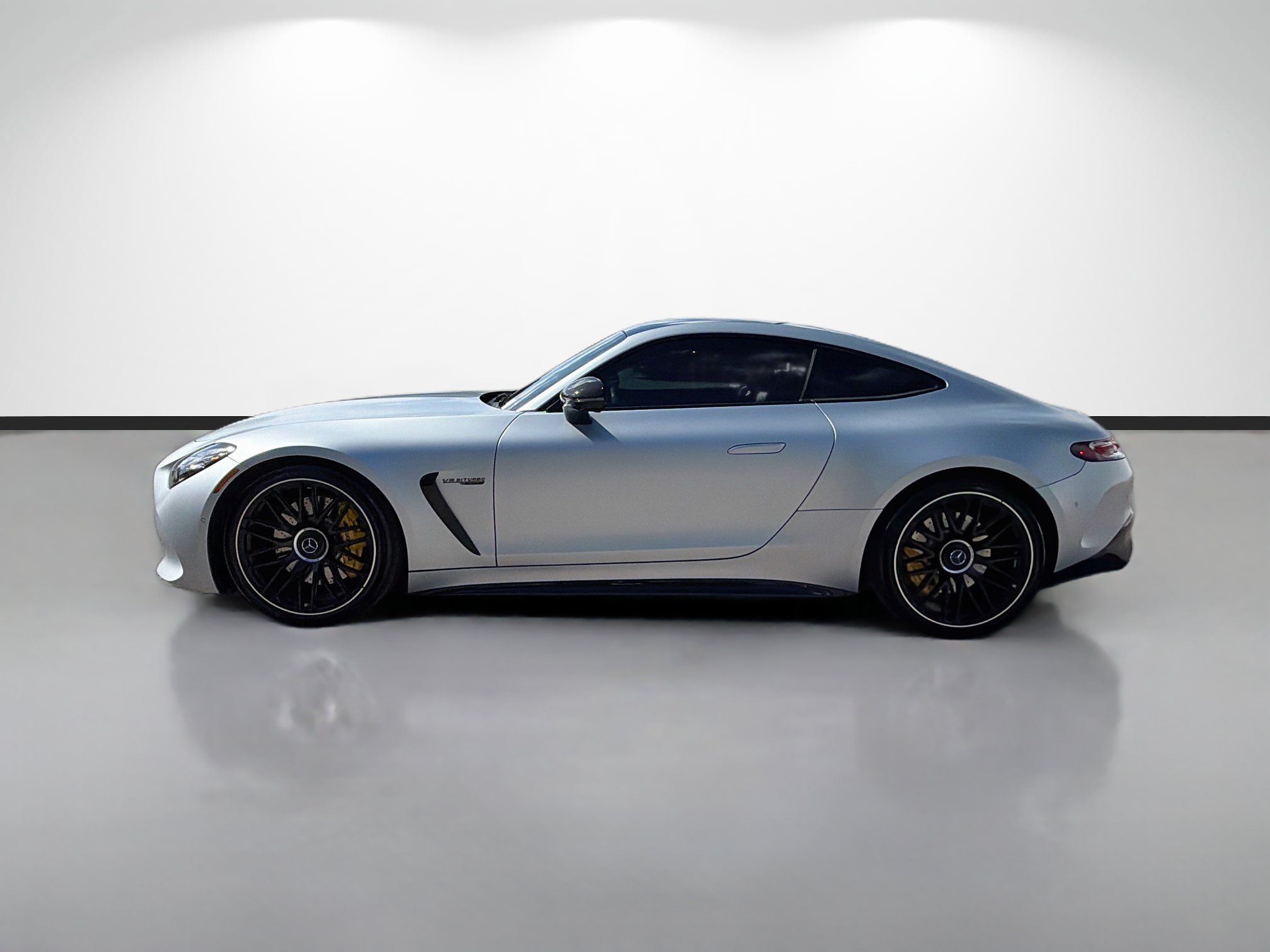 Used 2025 Mercedes-Benz AMG GT 63 image 6