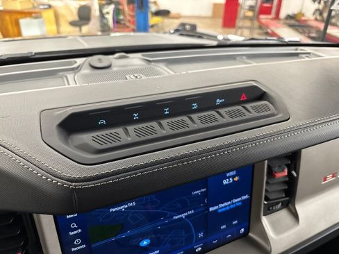 Used 2023 Ford Bronco Raptor AWD/4WD image 30