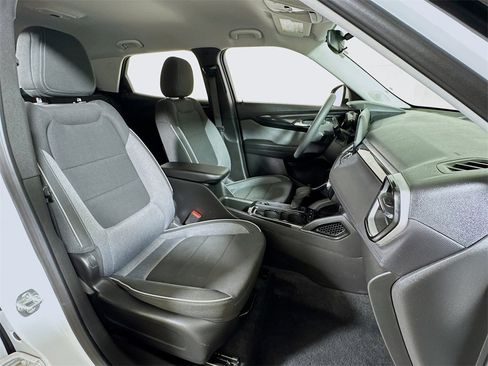 Used 2025 Chevrolet TrailBlazer LT image 23