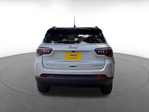 Used 2025 Jeep Compass Limited AWD/4WD image 12