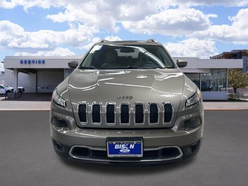 Used 2017 Jeep Cherokee Limited w/ Luxury Group image 9