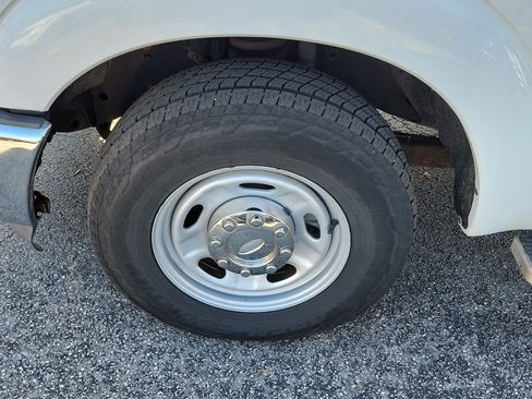 Used 2013 Ford F350 XL w/ PWR Equipment Group RWD image 31