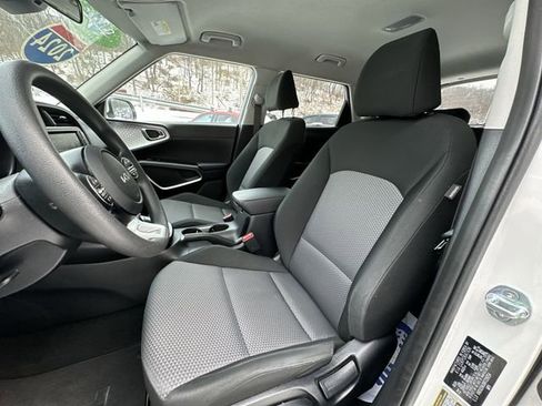 Used 2024 Kia Soul LX w/ Option Group 015 image 15