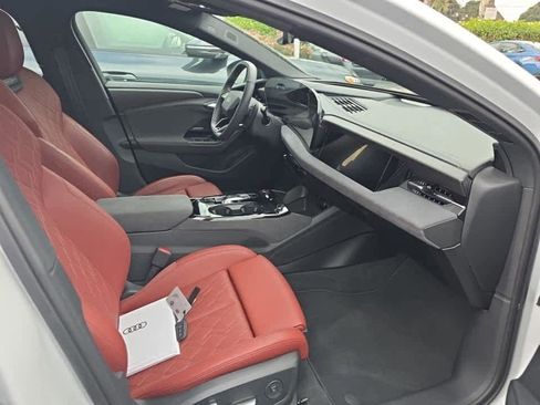 Used 2025 Audi S6 e-tron Prestige w/ 21" Black Optic Package image 10