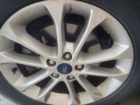 Used 2020 Ford Fusion SE FWD image 31