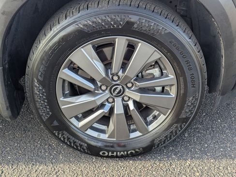 Certified 2024 Nissan Pathfinder S image 10