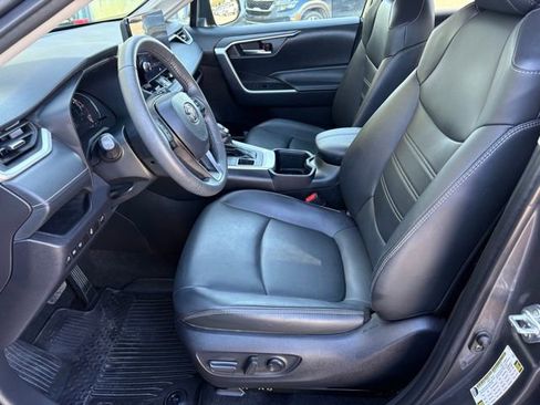Used 2024 Toyota RAV4 XLE Premium image 11