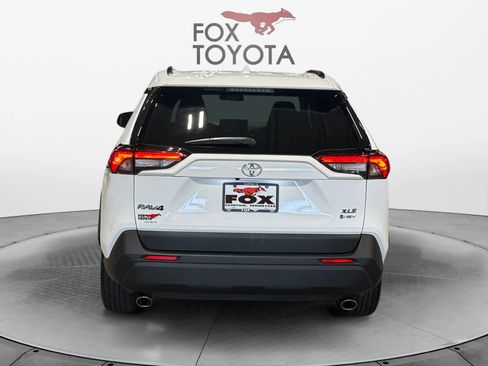 Used 2025 Toyota RAV4 XLE AWD/4WD image 5