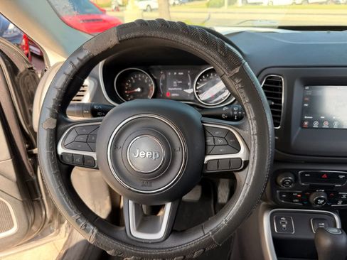Used 2019 Jeep Compass Sport FWD image 16