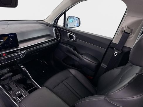 Certified 2025 Kia Sorento S image 24