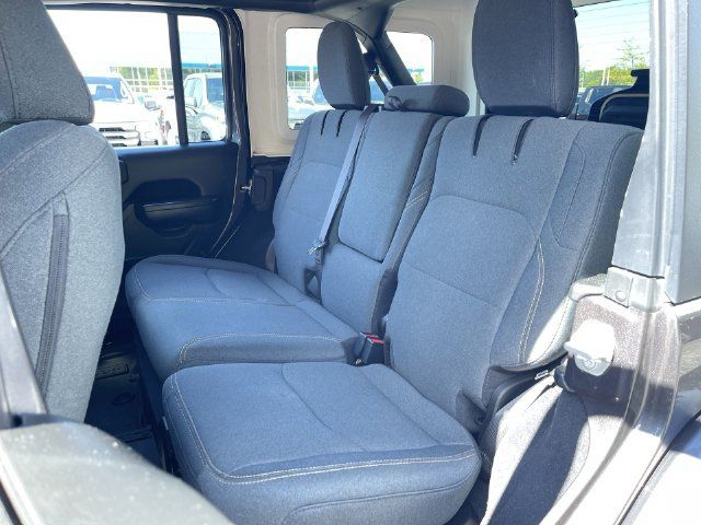 Used 2024 Jeep Wrangler Unlimited w/ Convenience Group AWD/4WD image 24