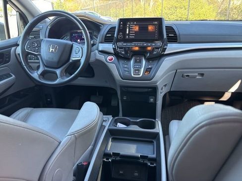 Certified 2024 Honda Odyssey EX-L image 9