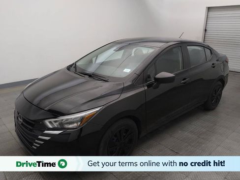 Used 2025 Nissan Versa S FWD image 1