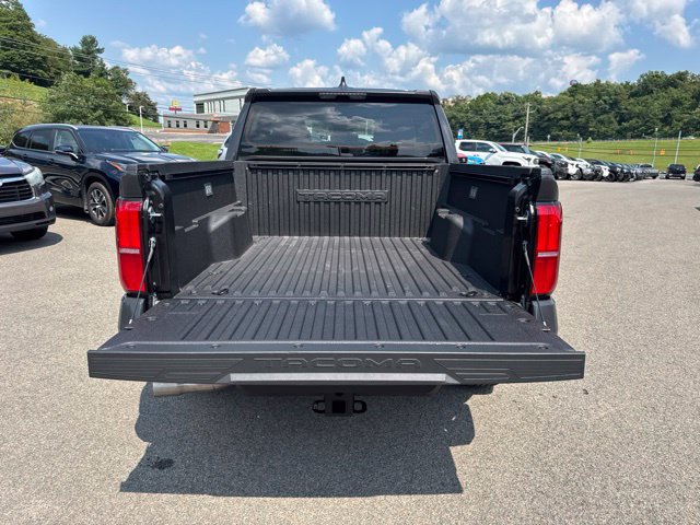 Used 2026 Toyota Tacoma SR5 AWD/4WD image 16