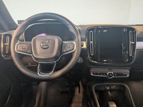 New 2026 Volvo XC40 B5 Ultra w/ Protection Package Premier image 13