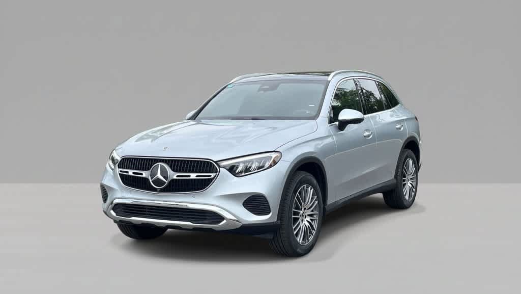 Used 2026 Mercedes-Benz GLC 300 4MATIC image 1