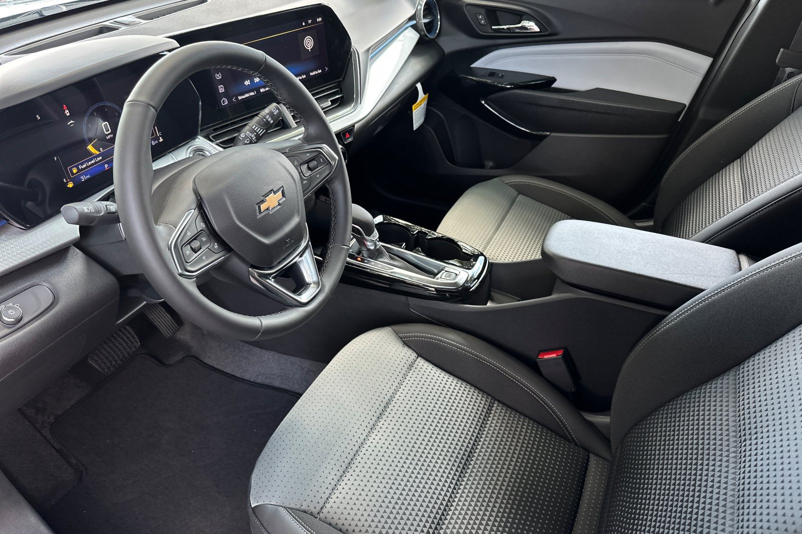 New 2026 Chevrolet Trax LT w/ Driver Confidence Package FWD image 9