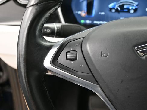 Used 2017 Tesla Model X 90D image 20