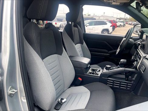 Used 2025 Toyota 4Runner TRD Off-Road image 9