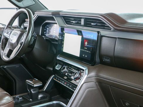 Used 2022 GMC Sierra 1500 Denali w/ Denali Reserve Package AWD/4WD image 30