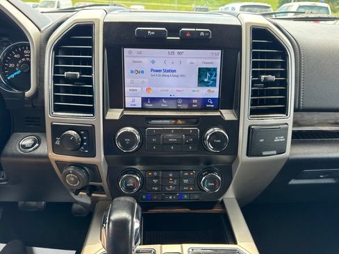Used 2019 Ford F150 Lariat AWD/4WD image 3