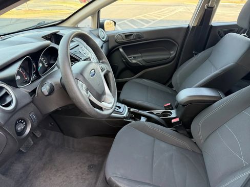 Used 2019 Ford Fiesta SE image 9