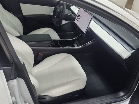 Used 2019 Tesla Model 3 Long Range AWD/4WD image 5