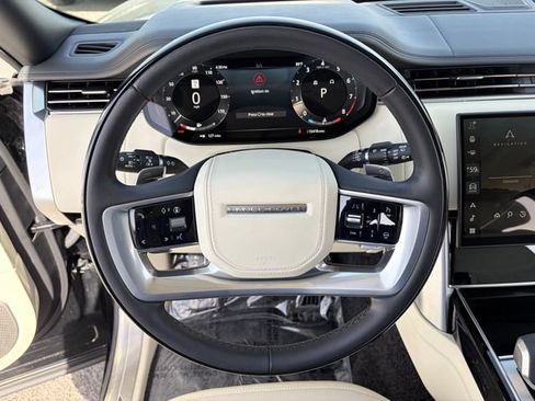 Used 2025 Land Rover Range Rover Autobiography AWD/4WD image 10